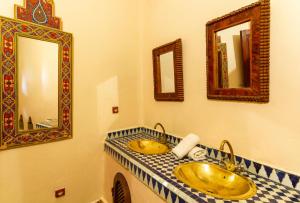 Riad le dromadaire bleu by Weekome