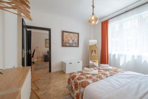 Sophisticated Gem with Private parking