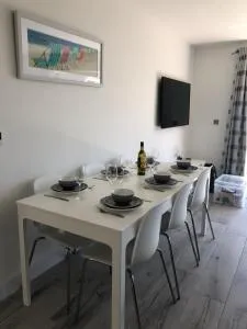 Ocean Blue - Sandown