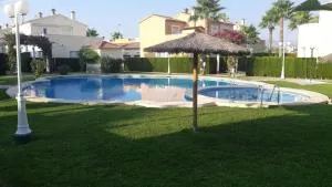 Urbanización Mlibu Beach - أوليفا