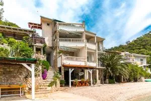 Villa Smokvina - 博格莫耶