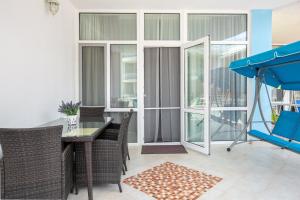 Apartament First Line