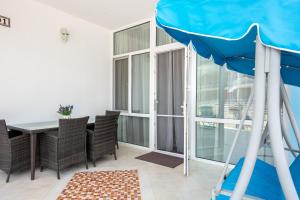 Apartament First Line