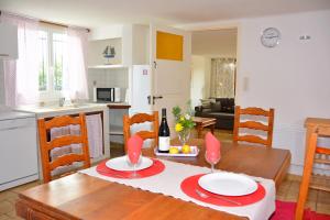 One-Bedroom Apartment room in Villa Les Maurettes