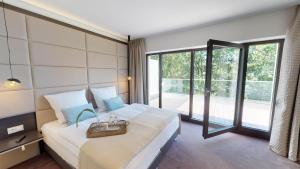 White Pearl Apartment 3.09