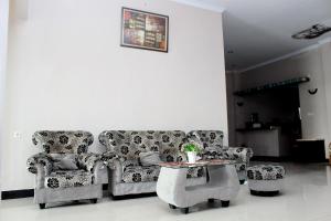 RedDoorz Syariah at Hotel Grand Mentari