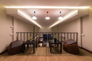 Napa Hostel Samrong Station