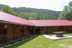 PENSIUNEA LA BUSU -BIGAR