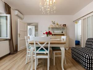 Holiday Home in Drnis with Terrace