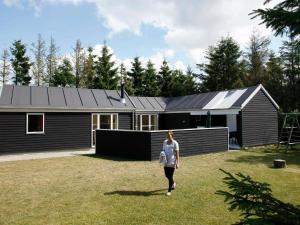 Four-Bedroom Holiday home in Farsø 2