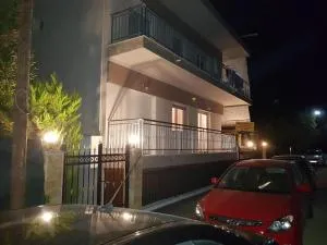 Dimitris Apartments - Néa Plája