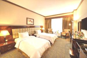 Deluxe Double Room room in Grand Central Hotel