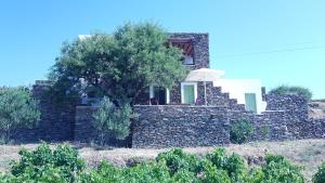 Cycladic Vineyard House Sifnos Greece