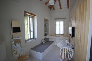 l anima boutique suites Skiathos Greece