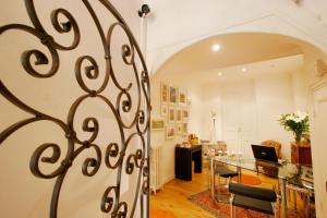 Hôtel Des Poètes avec parking sur réservation