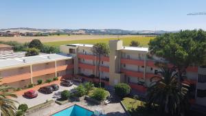 Marotta, 50 mt dal mare con aria condizionata, 2 camere, 6 letti