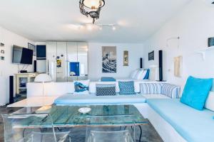 Mykonos Le Grand Bleu Beachfront Suite Myconos Greece