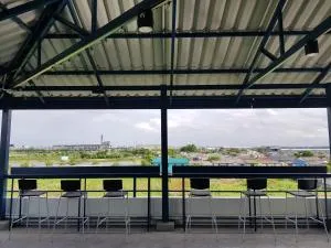 Yam Yen Hostel - Ban Khlong Lat Bua Khao