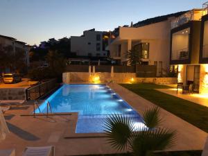 Stonehouse Aparts Dublex 3+1 mit Meerblick und Jakuzzi Kalkan No:5