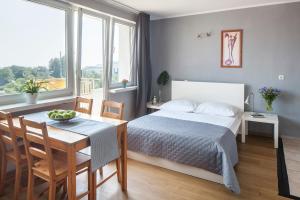 Sleepy3city with Sea View