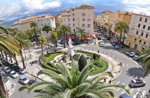 Sejours chez l'habitant Chambre cozy et confortable au coeur d'Ajaccio : photos des chambres