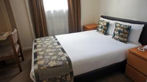 Double Room room in Abbey Court Hotel - Hyde Park