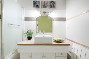 Appartements :) Grand studio lumineux a Toulouse et parking : photos des chambres