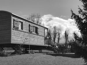 Maisons d'hotes La roulotte au fond du pre : photos des chambres