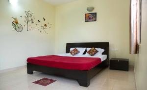 Laxmis Apartment - Coconut Grove Residence