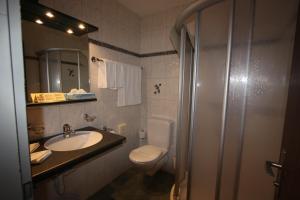 Special Offer - Superior Twin Room room in Hotel Restaurant Alpina