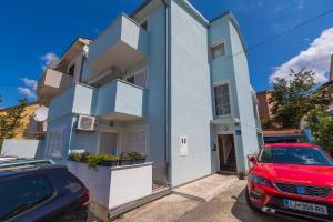 Apartments Frutis - 3hvězdičkové hotely ve městě Jadranovo