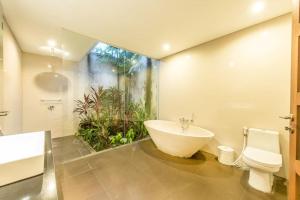 Manis, Luxury 3 Bedroom Heart of Seminyak