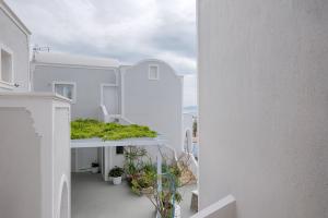 Wisteria Apartments Santorini Greece