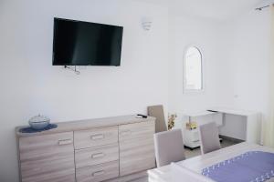 Milva's Apartment img20