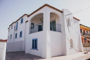 Milva's Apartment img83