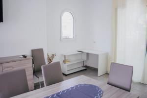 Milva's Apartment img96