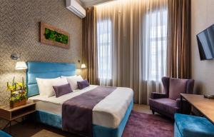 Large Double Room room in Mansilion Hotel