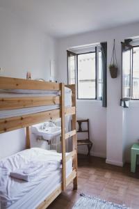 Twin Room (Bunk Bed) with Shared Bathroom room in A Room In The City
