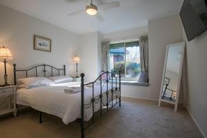The Birch House - Silver Birches Accommodation Bright