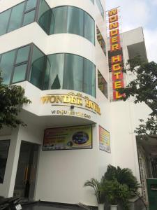 Wonder Hotel