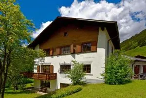 Monami Apartments Klosters, Ferienhaus Jörgenberg - Jenaz