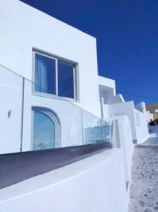 Smaro Studios Santorini Greece