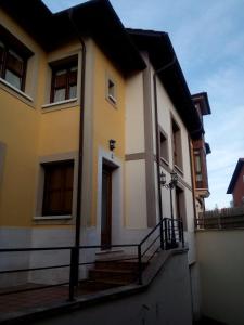 Apartamentos La Blanca - 4hvězdičkové hotely ve městě Nueva de Llanes