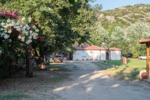 Camping Linaraki Apartments & Bungalows