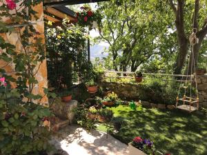 RELAX HOUSE 