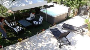 RELAX HOUSE 