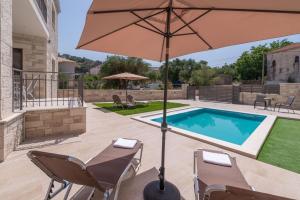 Tesoro luxury apartments