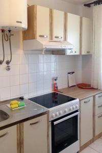 Two-Bedroom Apartment with Terrace and Sea View room in Apartment Verunic 8104a