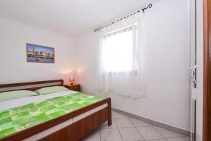 One-Bedroom Apartment with Terrace room in Apartment Drage 17392a