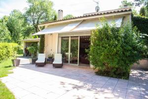 Domaine en Provence Gîte la Ferrandiere